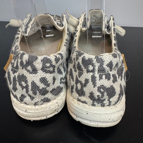Hey Dude Wendy Cheetah Woven Slip On Loafers Womens 6 Grey Cream Lightweight - Picture 5 of 8